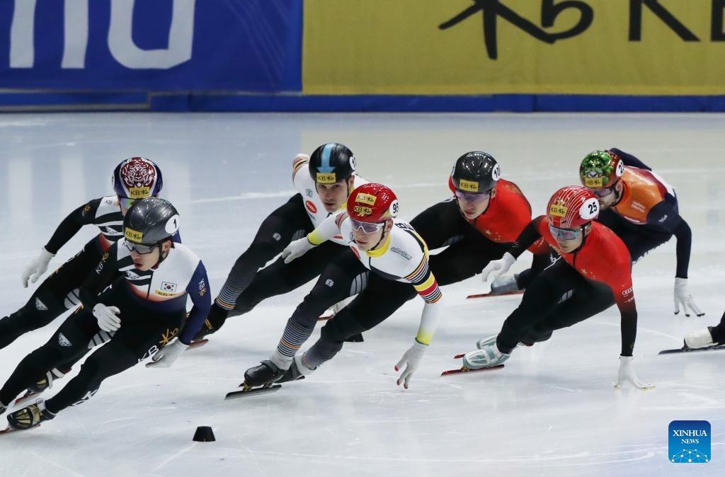 China Takes Golds At Isu Short Track Speed Skating World Cup