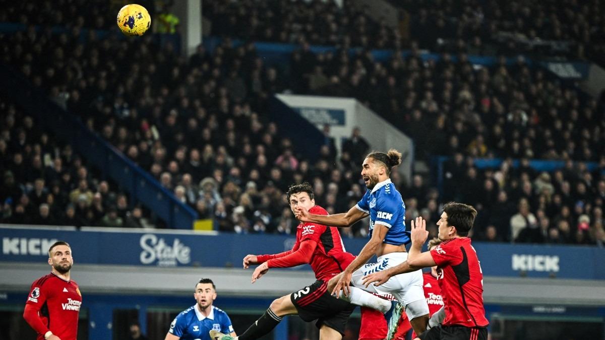 Man United S Garnacho Scores Overhead Stunner At Everton