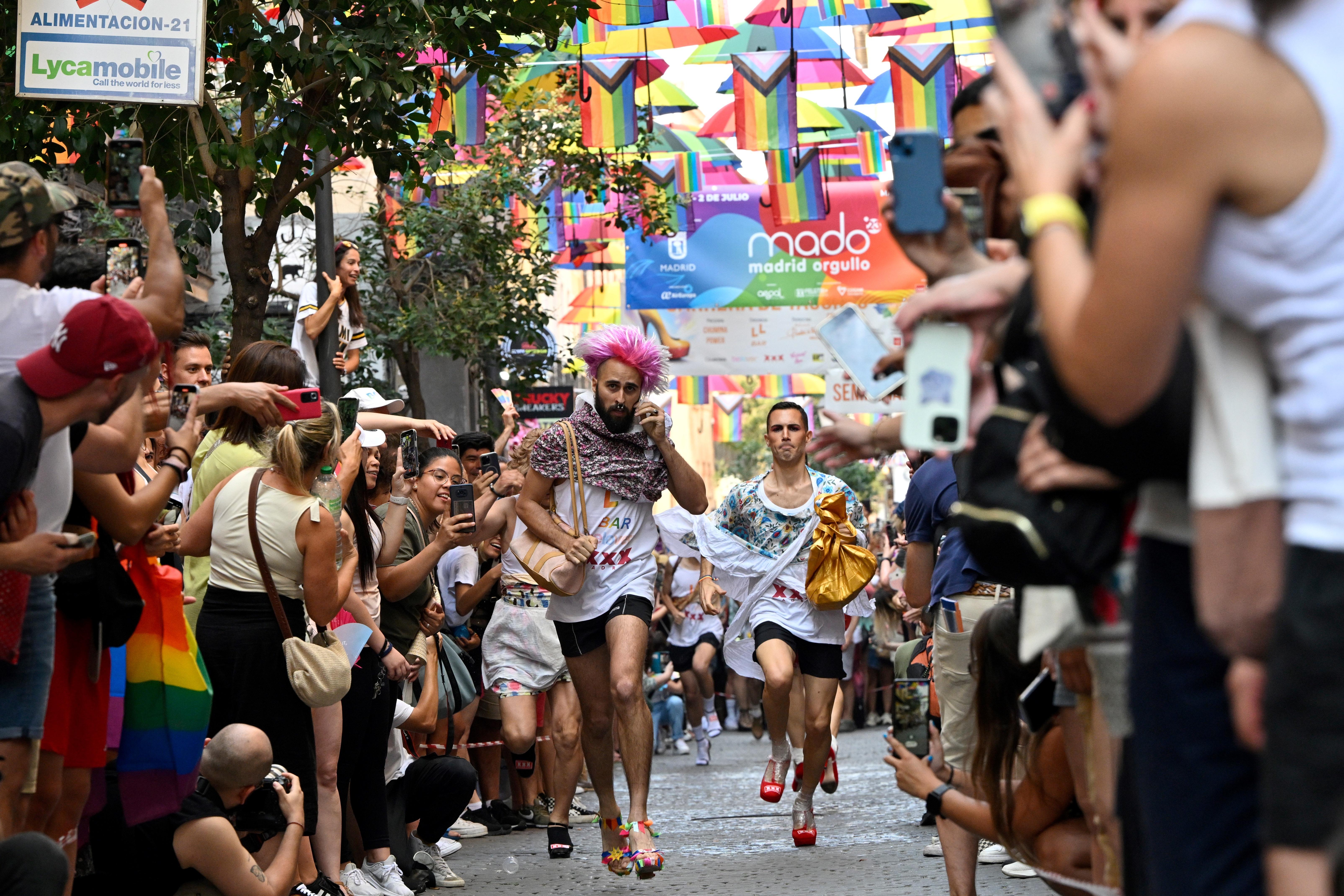 Men in high heels race at Madrid Pride