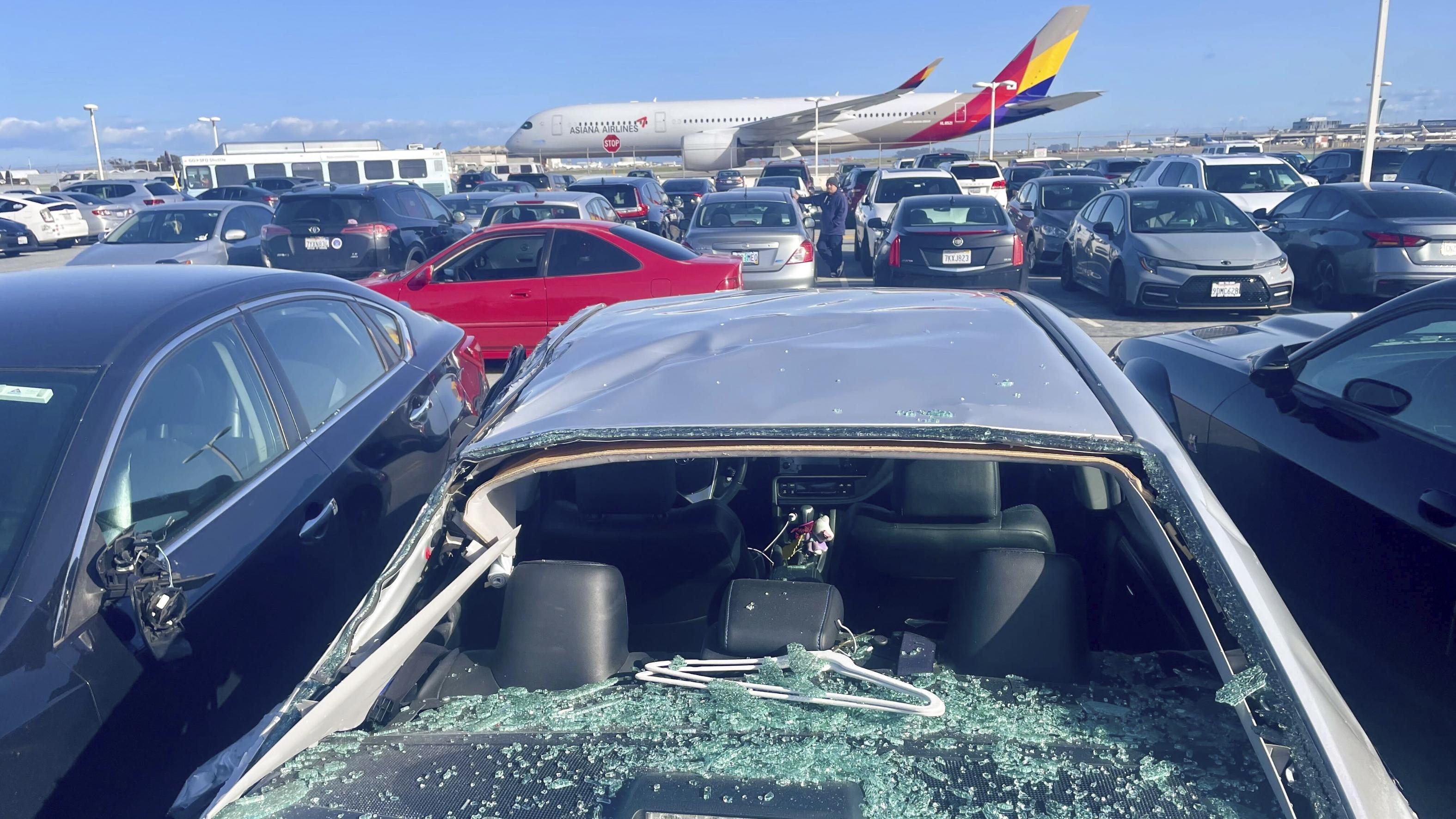 Tire Falls Off United Flight Departing From San Francisco