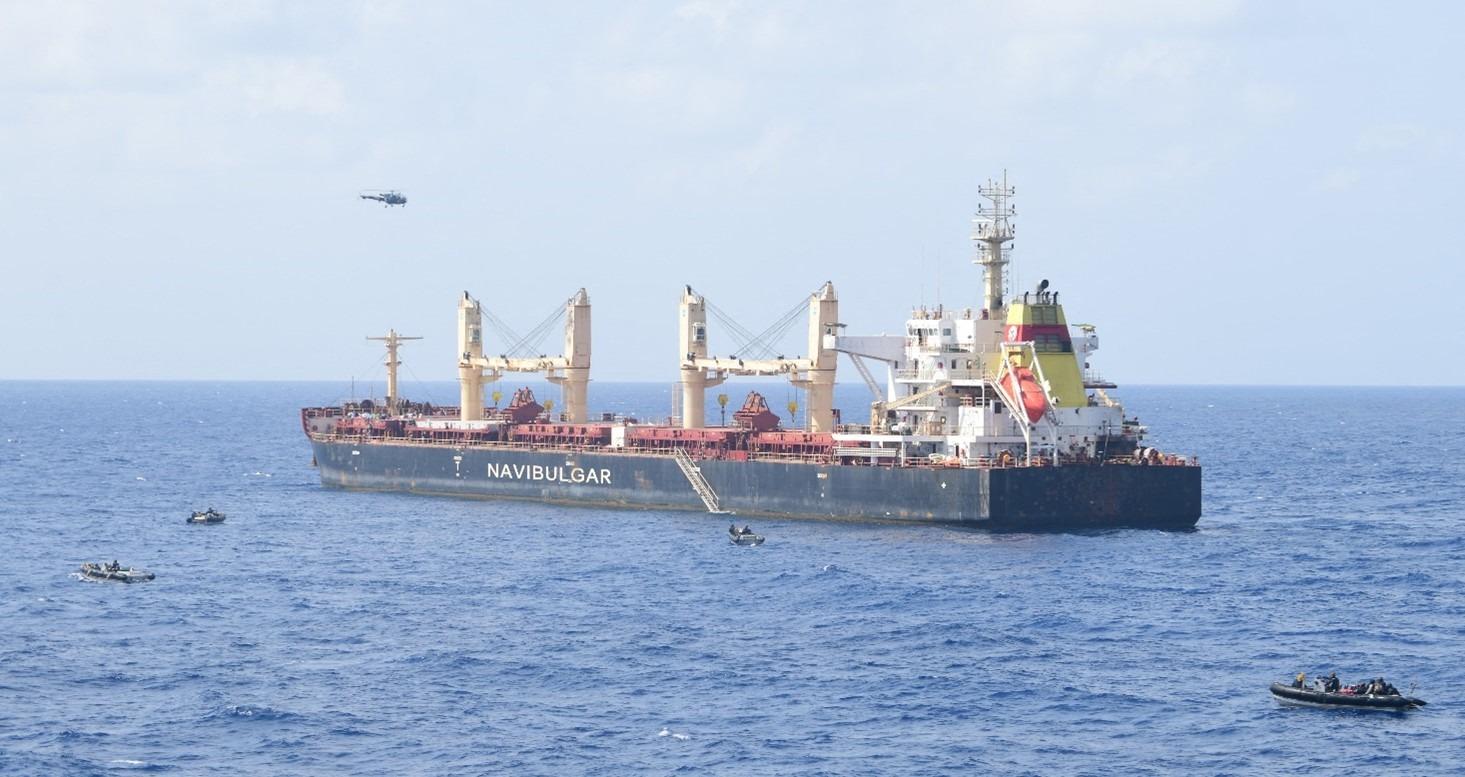 Somali pirates' return adds to crisis for global shipping firms