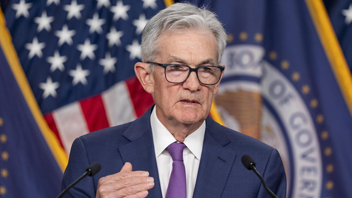 US Fed Leaves Rates Unchanged Amid Lower Inflation