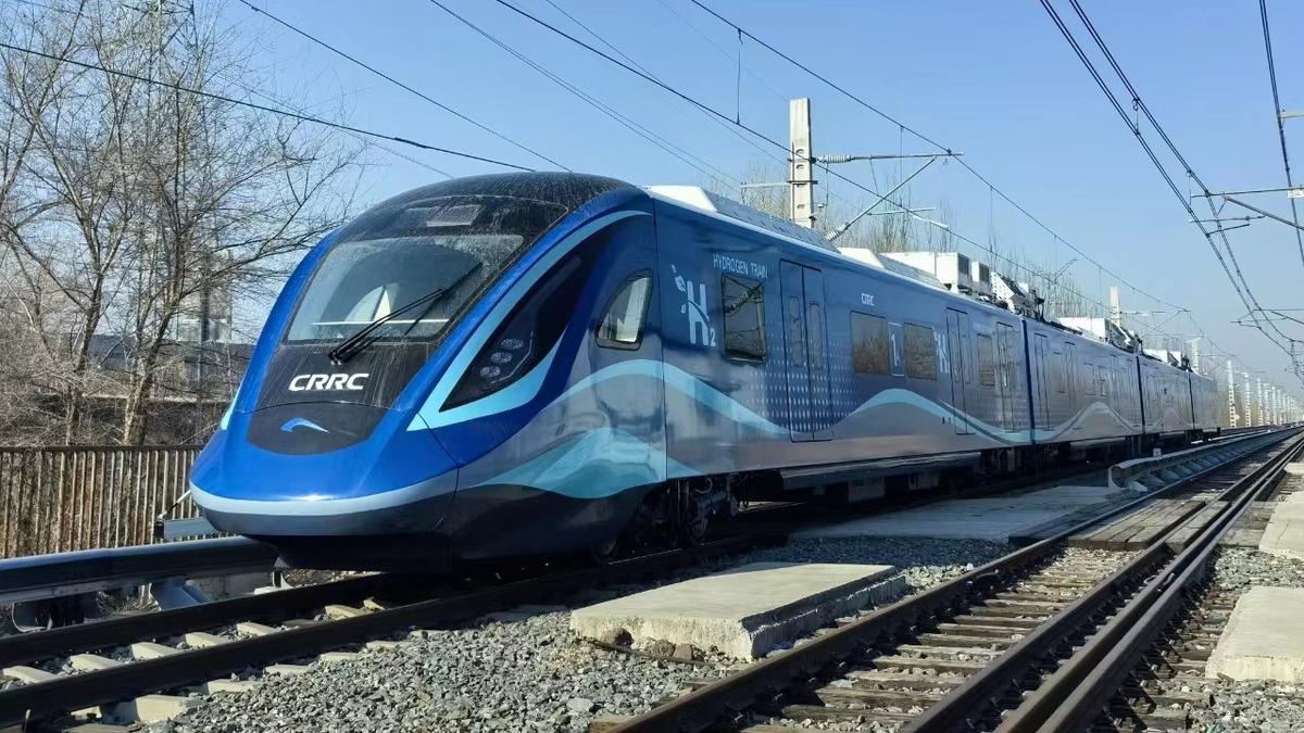 CRRC unveils breakthrough hydrogen-powered urban train