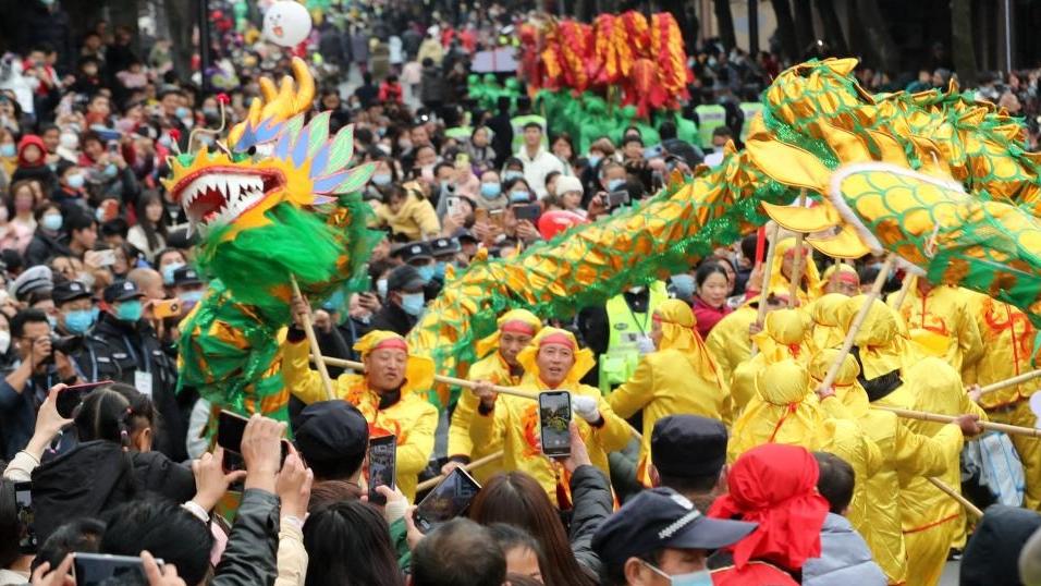 Folk activities held across China to celebrate Lantern Festival
