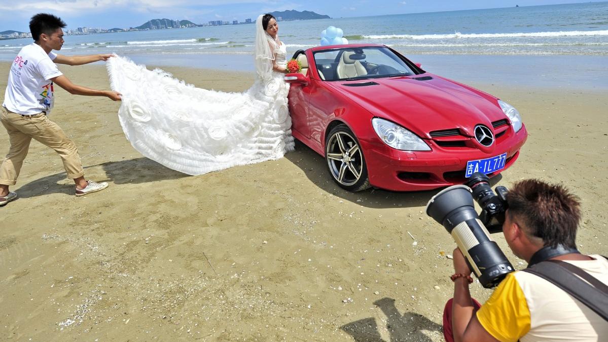 Convertible rentals gain speed