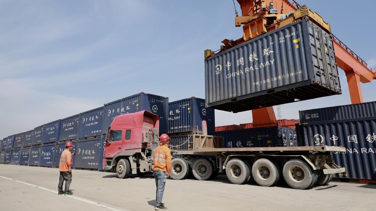 Decoupling fails to take hold